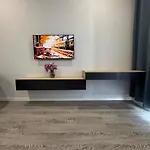 біля парку з бюветом мінеральної води Appartamento