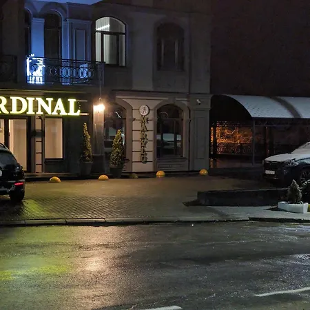 біля парку з бюветом мінеральної води Трускавец